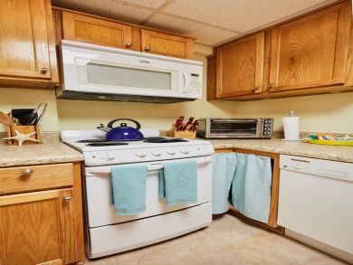 Lovely Cottage Captiva Around 300ft to the Beach